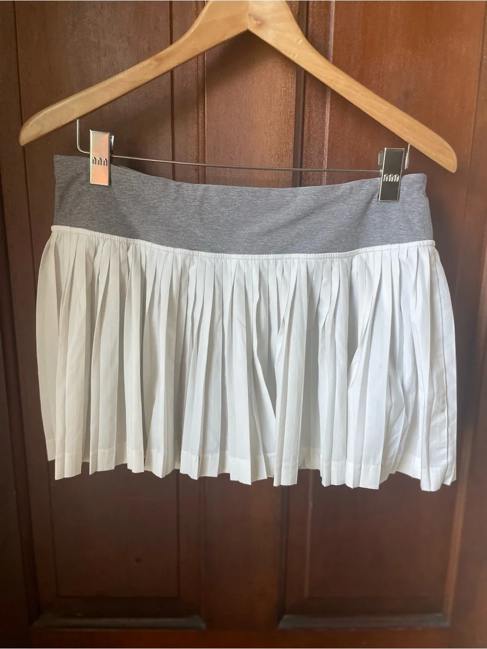 Lululemon women's size 8 white / gray athletic skort - Picture 1 of 7